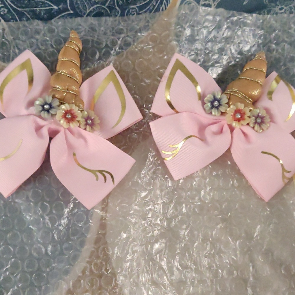 Beautiful set of 2 unicorn clip bows